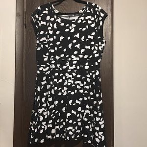 Flattering black and white cotton dress, XL